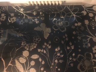Mesa cristal con soporte de hierro