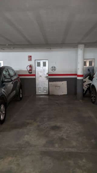 Se vende plaza de garaje más trastero