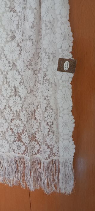 Mantilla, chal,blanco ceremonias