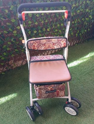 Andador Adulto "Mobiclinic"con sesta compra y asie