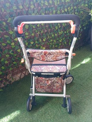 Andador Adulto "Mobiclinic"con sesta compra y asie