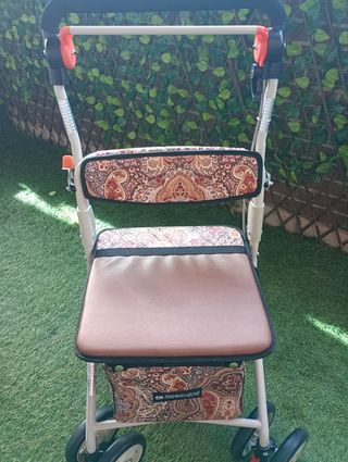 Andador Adulto "Mobiclinic"con sesta compra y asie