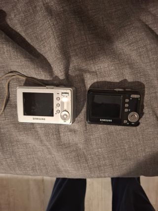 2 macchine fotografiche  per pezzi