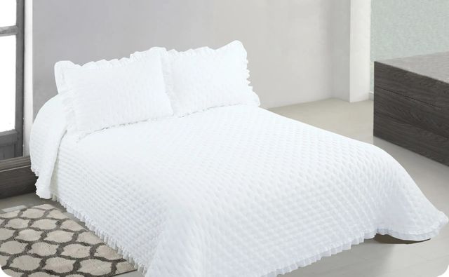 COLCHA BOUTI CON VOLANTES 150CM