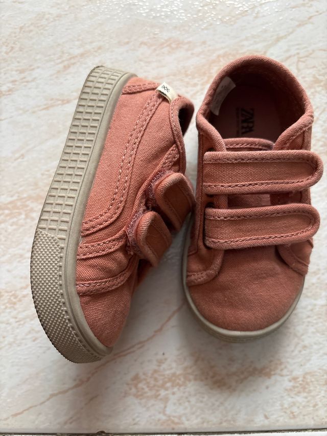 Zapatos Zara unisex talla 23