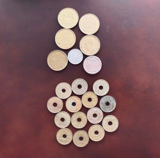 Monedas 100 ,200,25 ,10 pesetas.