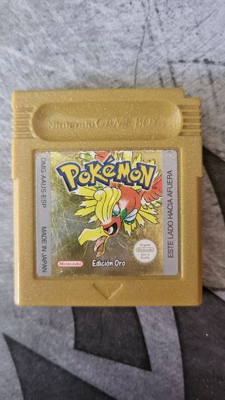 Gameboy Advance, cargador original y juegos.