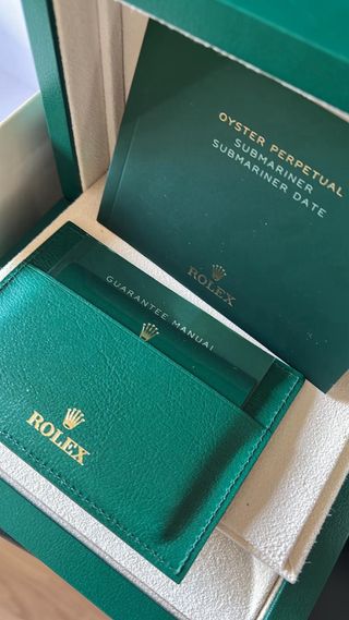 Rolex  submariner date  2024