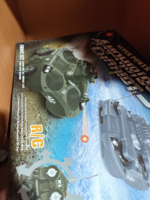 Tanque híbrido Radiocontrol