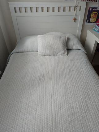 Colcha celeste cama 90
