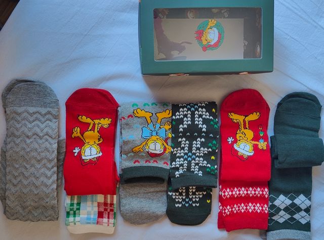 Cajita de 6 calcetines Garfield