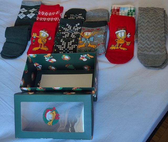 Cajita de 6 calcetines Garfield