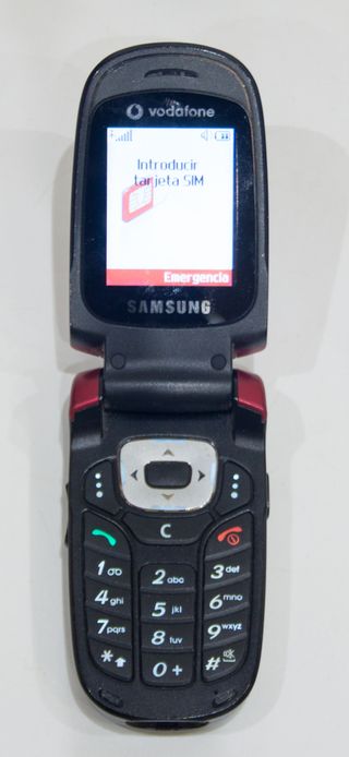 LOTE 3 TELEFONOS MOVILES. VODAFONE.