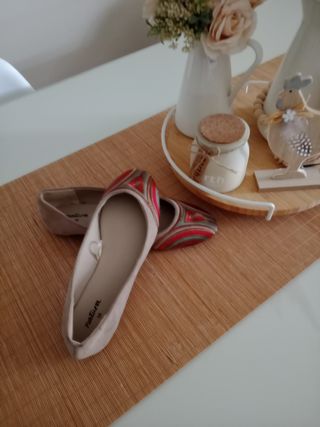 Manoletinas NUEVAS,pie t-38 son de ante.