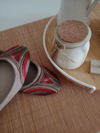 Manoletinas NUEVAS,pie t-38 son de ante.