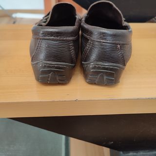 Zapatos estilo mocasines , de piel