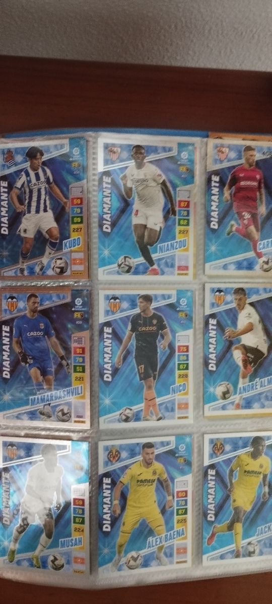 Album adrenalyn 2022-23