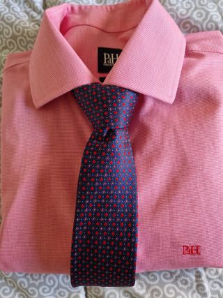 Camisa vestir Pedro del Hierro y corbata