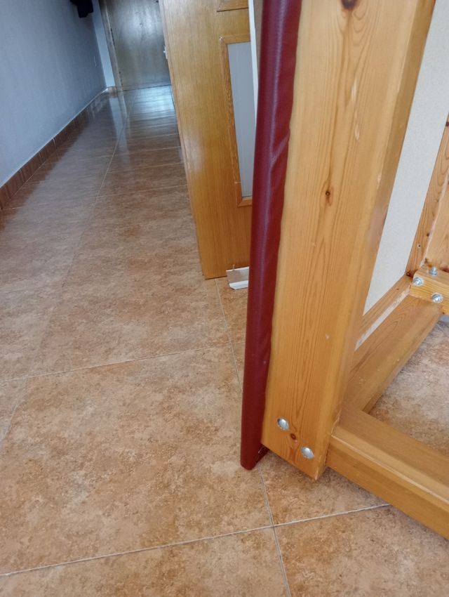 Camilla de madera para masaje o osteopatía