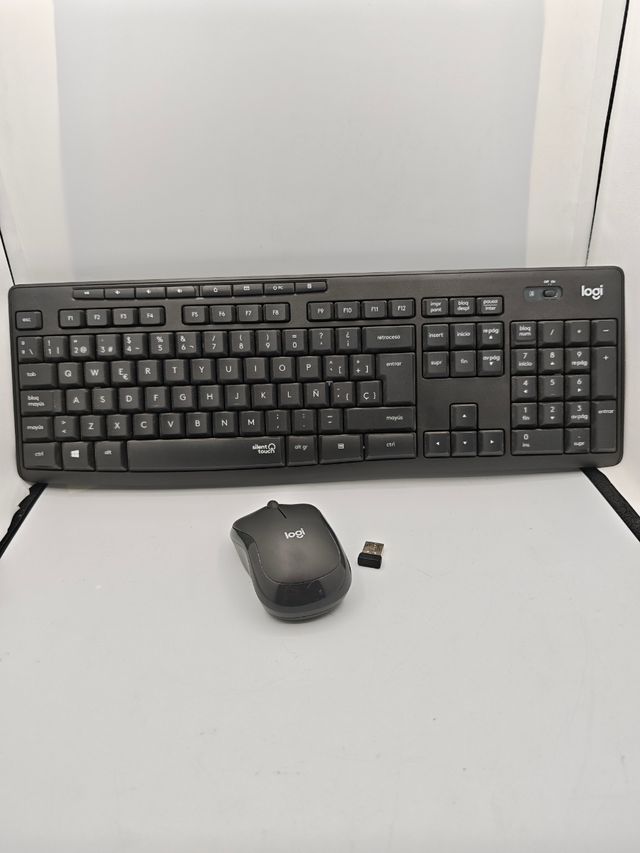 Tastiera Logitech Silen K295 e mouse M220