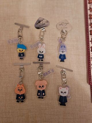 Stray kids ciondoli per telefoni school uniform