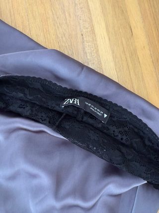 Falda satinada zara 