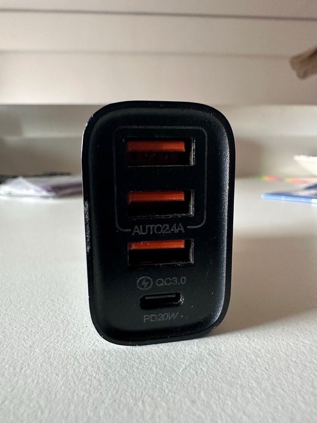 Enchufe multiple USB