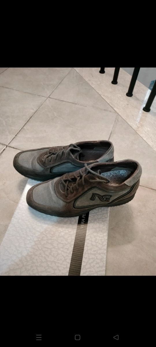 Scarpa nero giardini in vera pelle