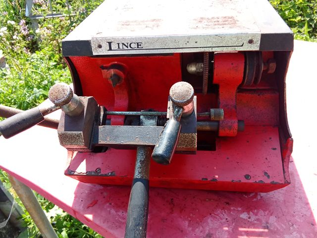 Maquina de hacer llaves