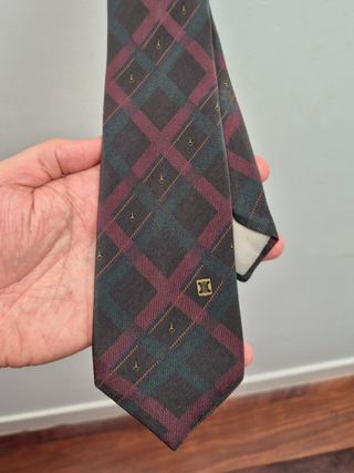 CORBATA CELINE SEDA NUEVA 210 eur