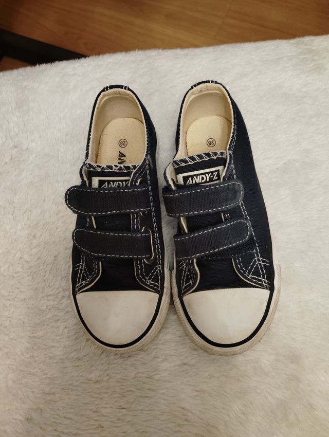 Playeras blancas y azules T28