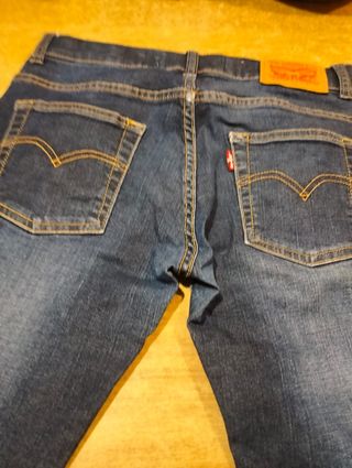 Pantalón levis