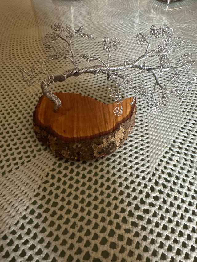 Arbol natural y alambre