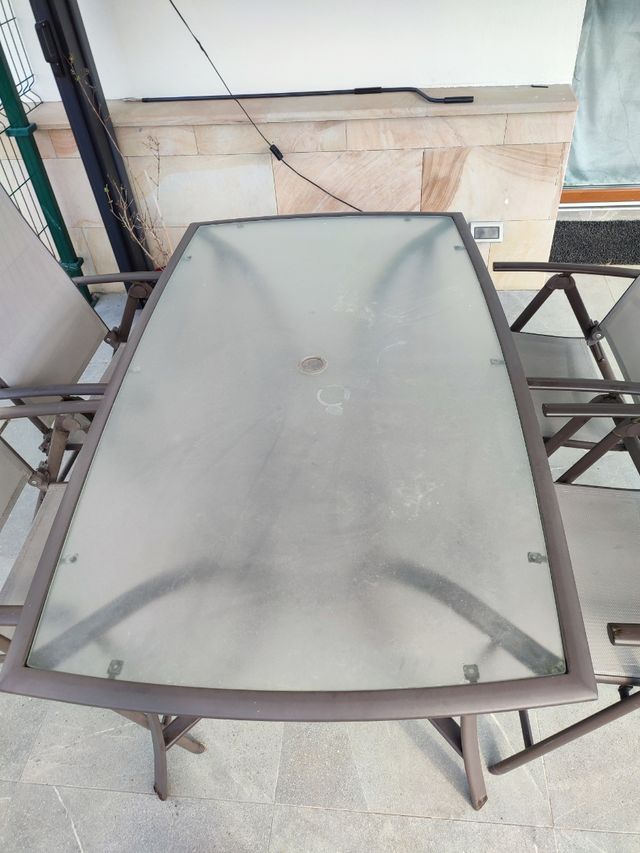 Conjunto mesa y sillas terraza-jardin