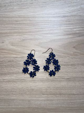 Pendientes florales azul marino estilo boho