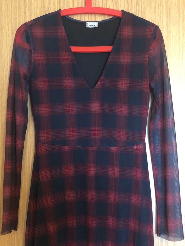 Vestido de gasa largo azul marino y rojo