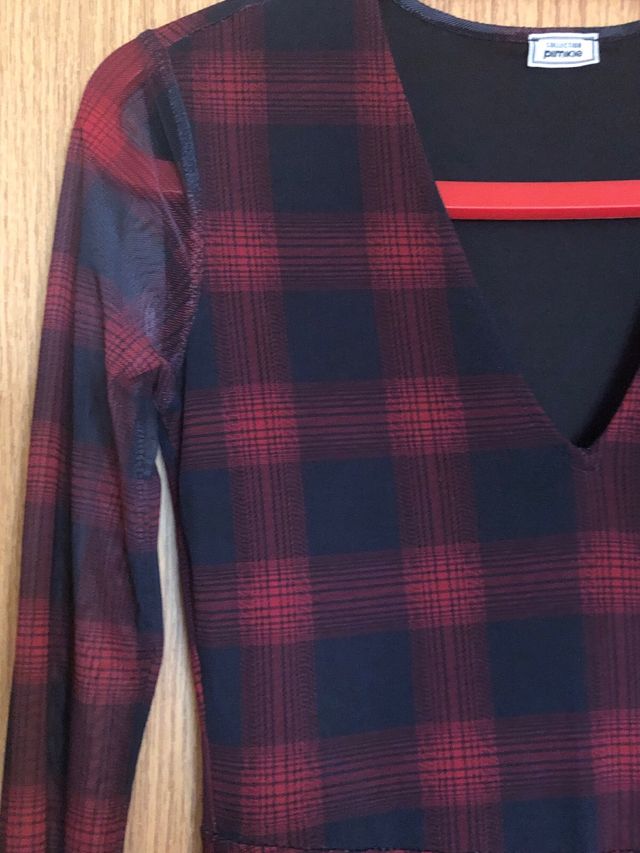 Vestido de gasa largo azul marino y rojo