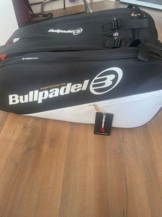 Paletero bullpadel nuevo a estrenar