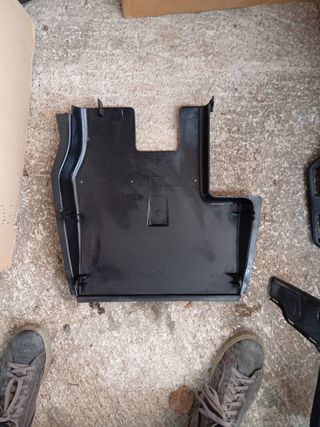 Carena sotto pedana Kymco people 50 s