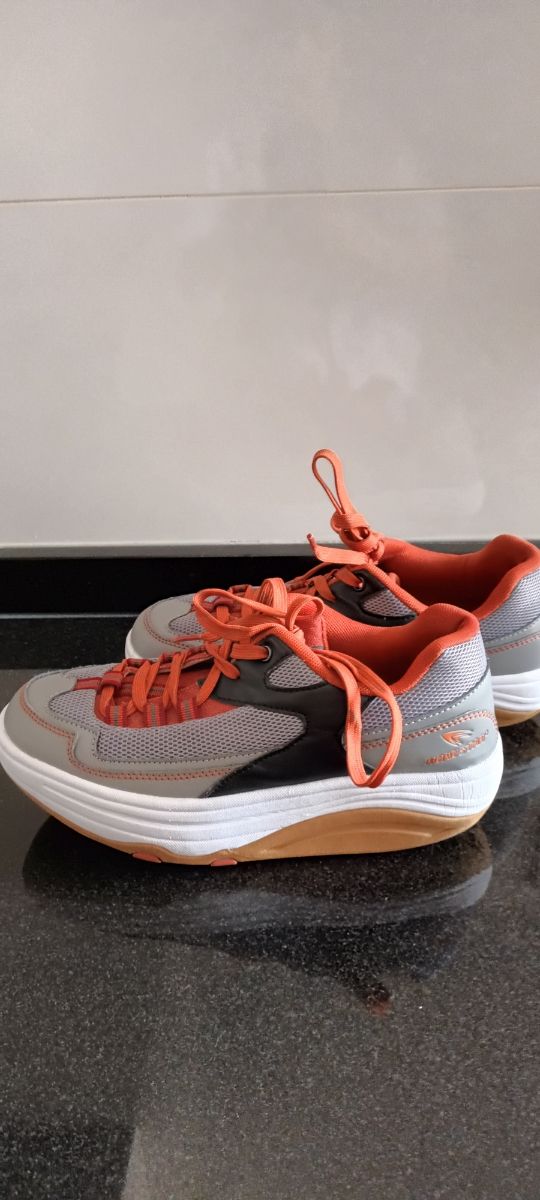 Zapatillas de mujer  ancho especial Balancin N. 38