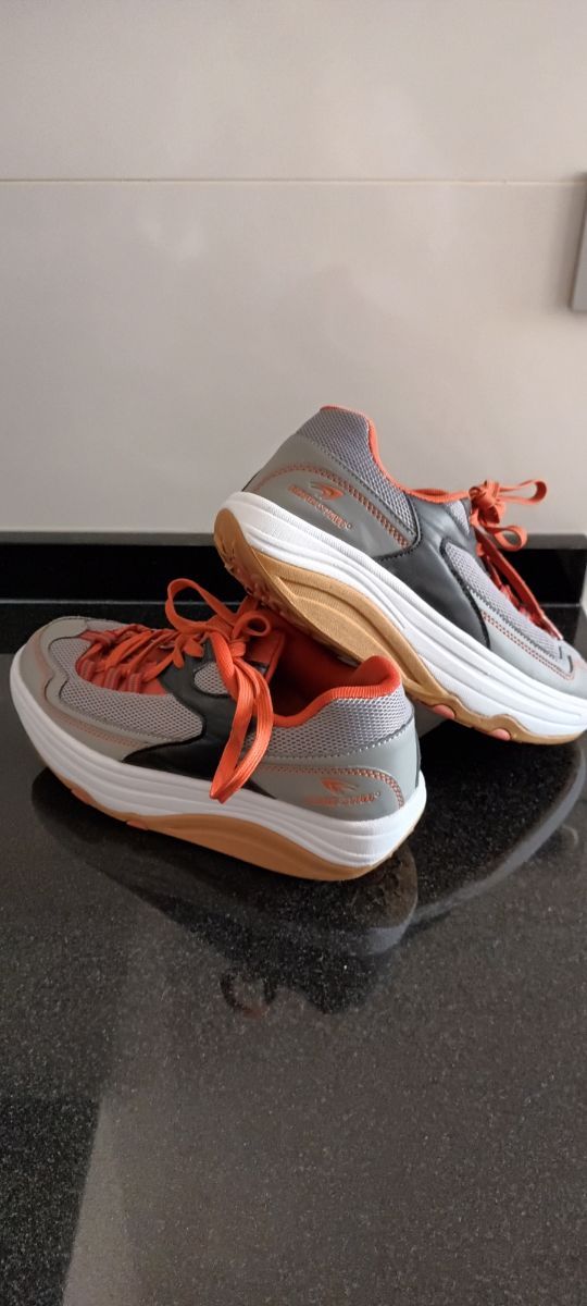 Zapatillas de mujer  ancho especial Balancin N. 38