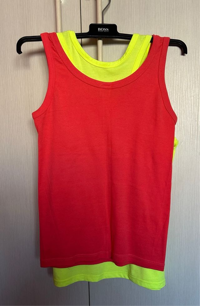 Lote dos camisetas tirantes.