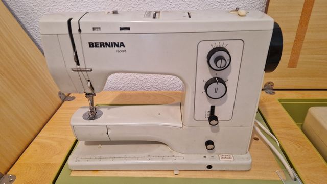 Máquina Vintage Bernina 830