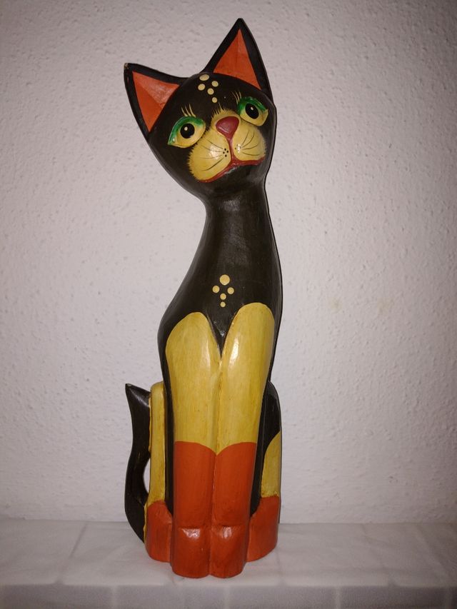 Gato madera policromado