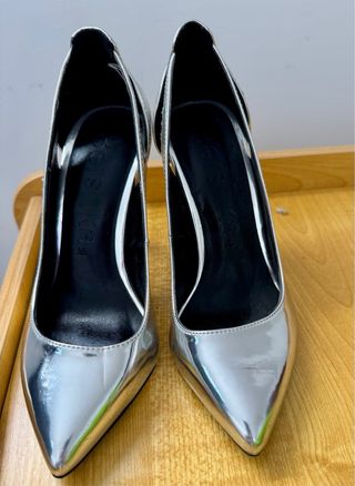 Zapatos nuevos 
de tacon 35