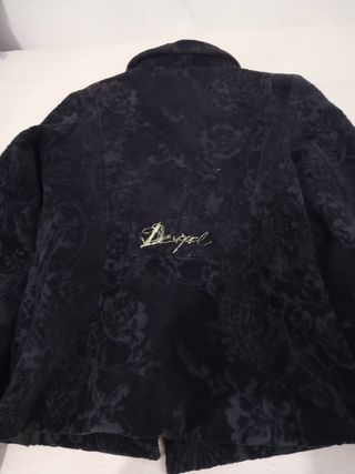 Chaqueta Desigual mujer. T 40 Oferta