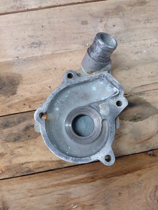 Coperchio pompa acqua ktm exc 450 2011