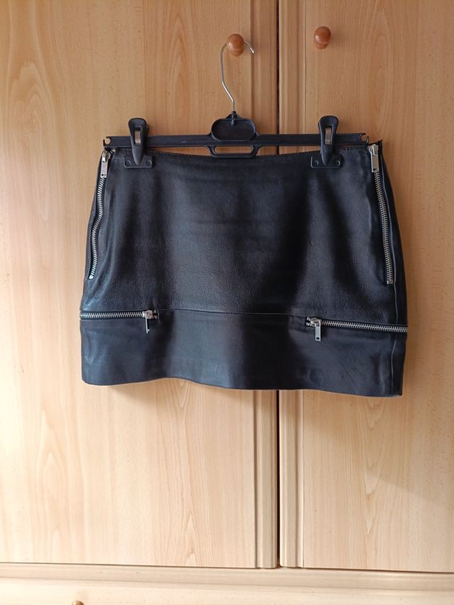Falda piel TRAFALUC ZARA