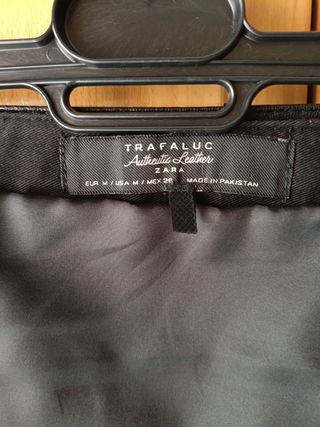 Falda piel TRAFALUC ZARA 