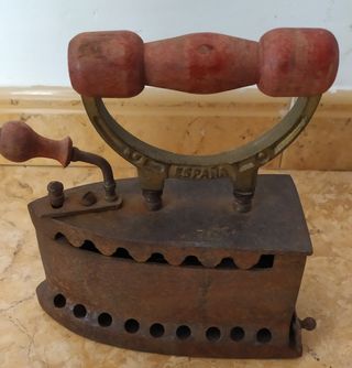 Antigua Plancha carbón 